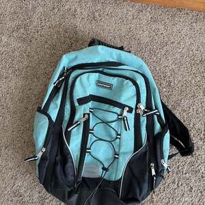 Eastsport Summit Bungee Backpack